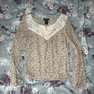 Women’s Floral Lace Top